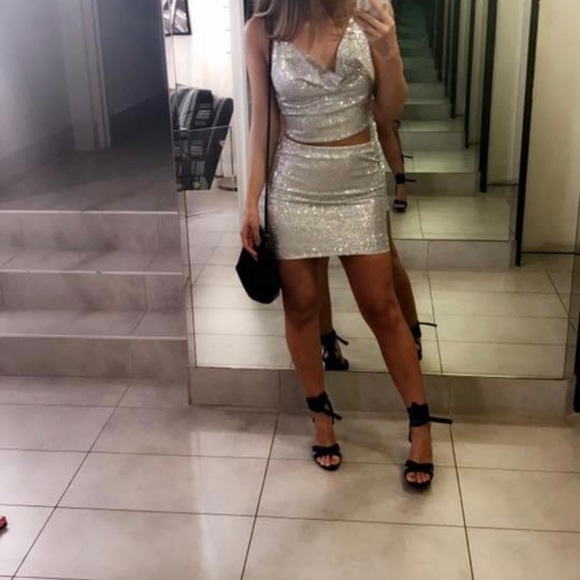 Silver glitter two piece - Picture 4 of 4
